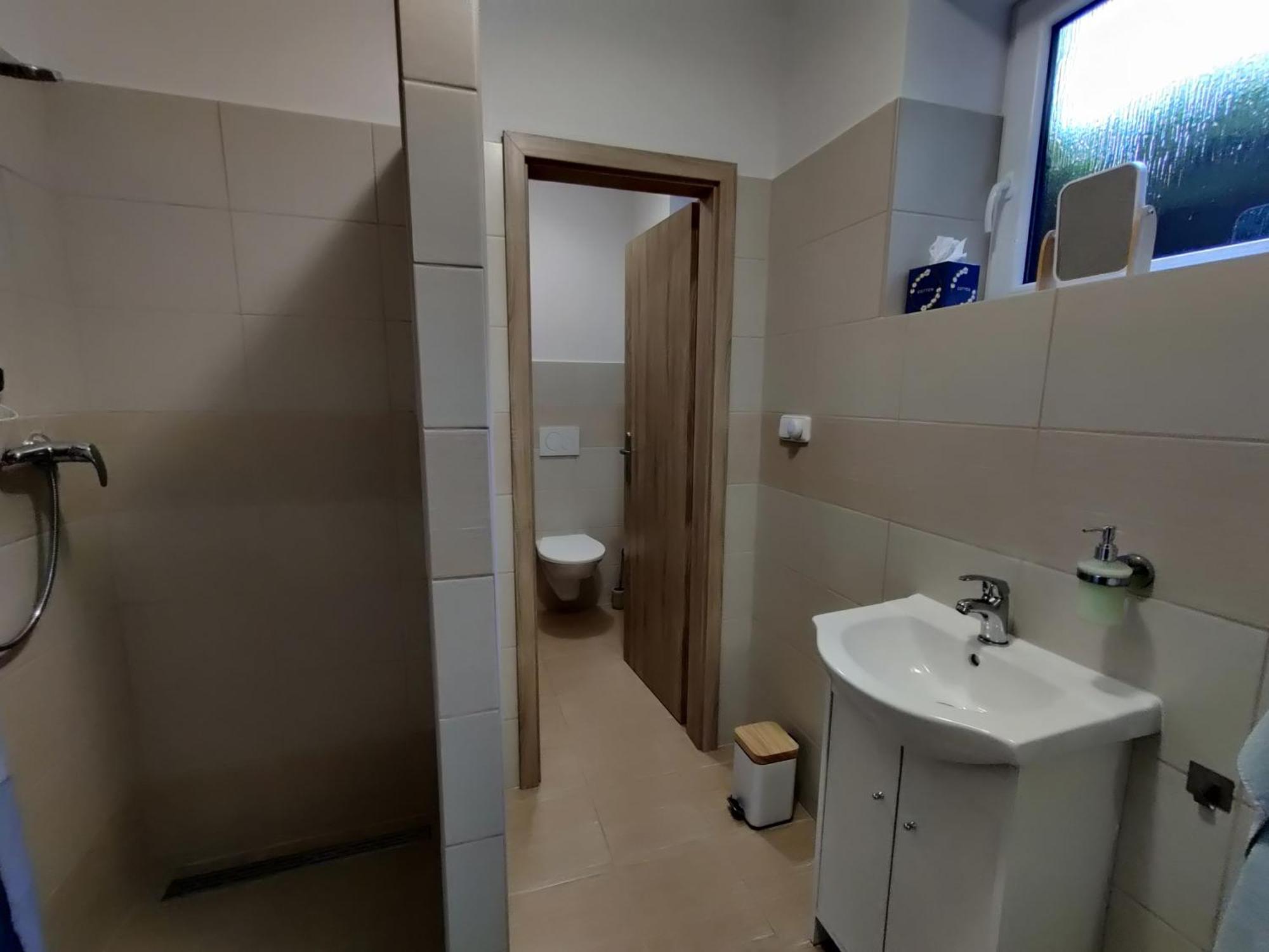 Apartman Pod Lipou - Samostatny Objekt Jaromer Exterior photo